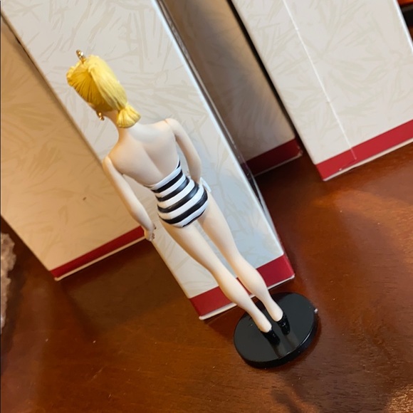 1994 Barbie ornament w box “Debut 1959” swimsuit - Picture 3 of 5